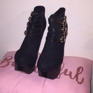 New ShoeDazzle Limited Edition Kaydra Plataform